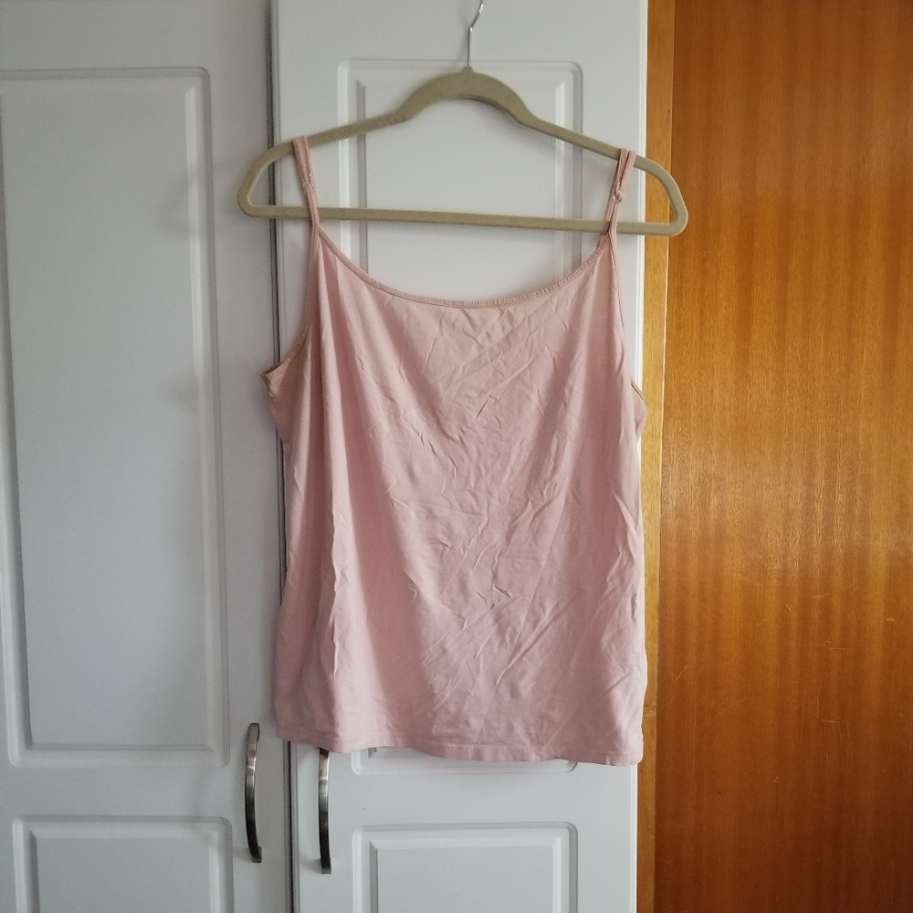 🍁🌺Attitude camisole with adjustable straps